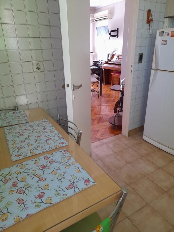 Hosp Italiano A 300 Mts Para 4 Personas Super Comodo Equipado Y Luminoso Premiado Appartamento